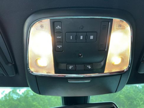 Used 2021 Dodge Charger SRT Hellcat image 25