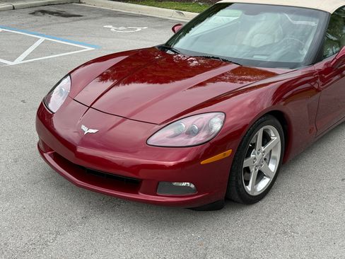 Used 2006 Chevrolet Corvette Convertible RWD image 32