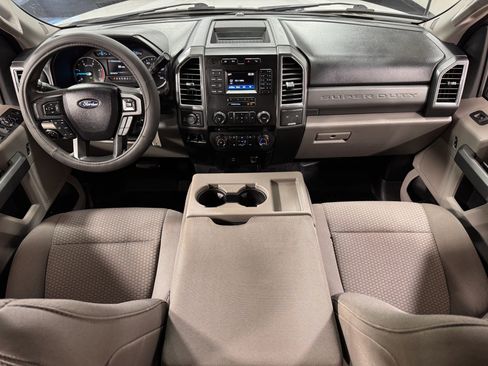 Used 2017 Ford F250 XLT image 23