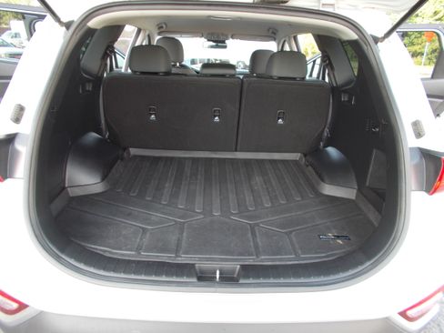 Used 2020 Hyundai Santa Fe SE image 20