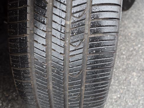 Used 2015 Lincoln MKS Elite image 39