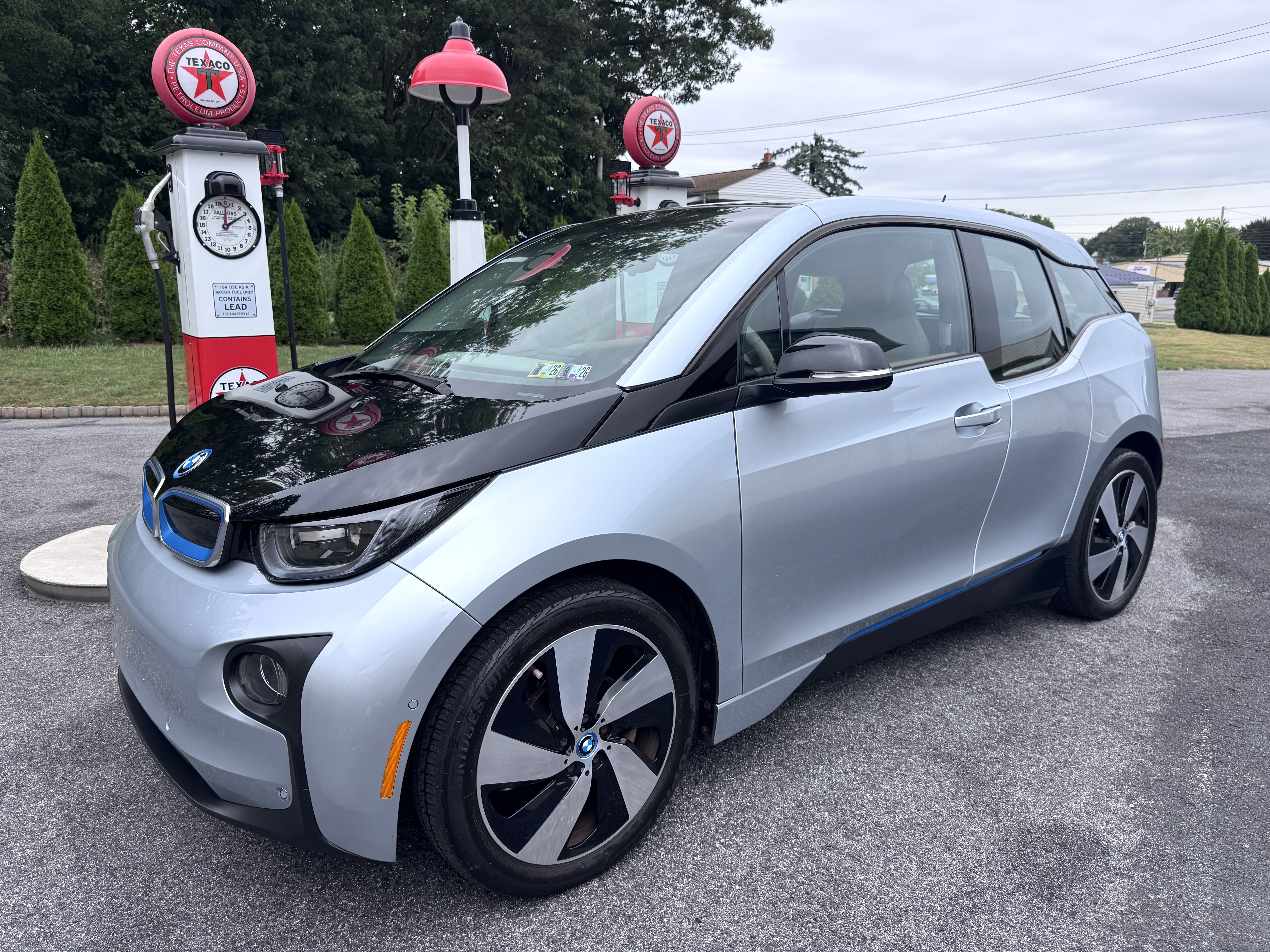 Used 2015 BMW i3 RWD image 1
