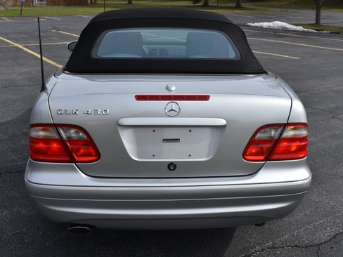 Used 2001 Mercedes-Benz CLK 430 image 9