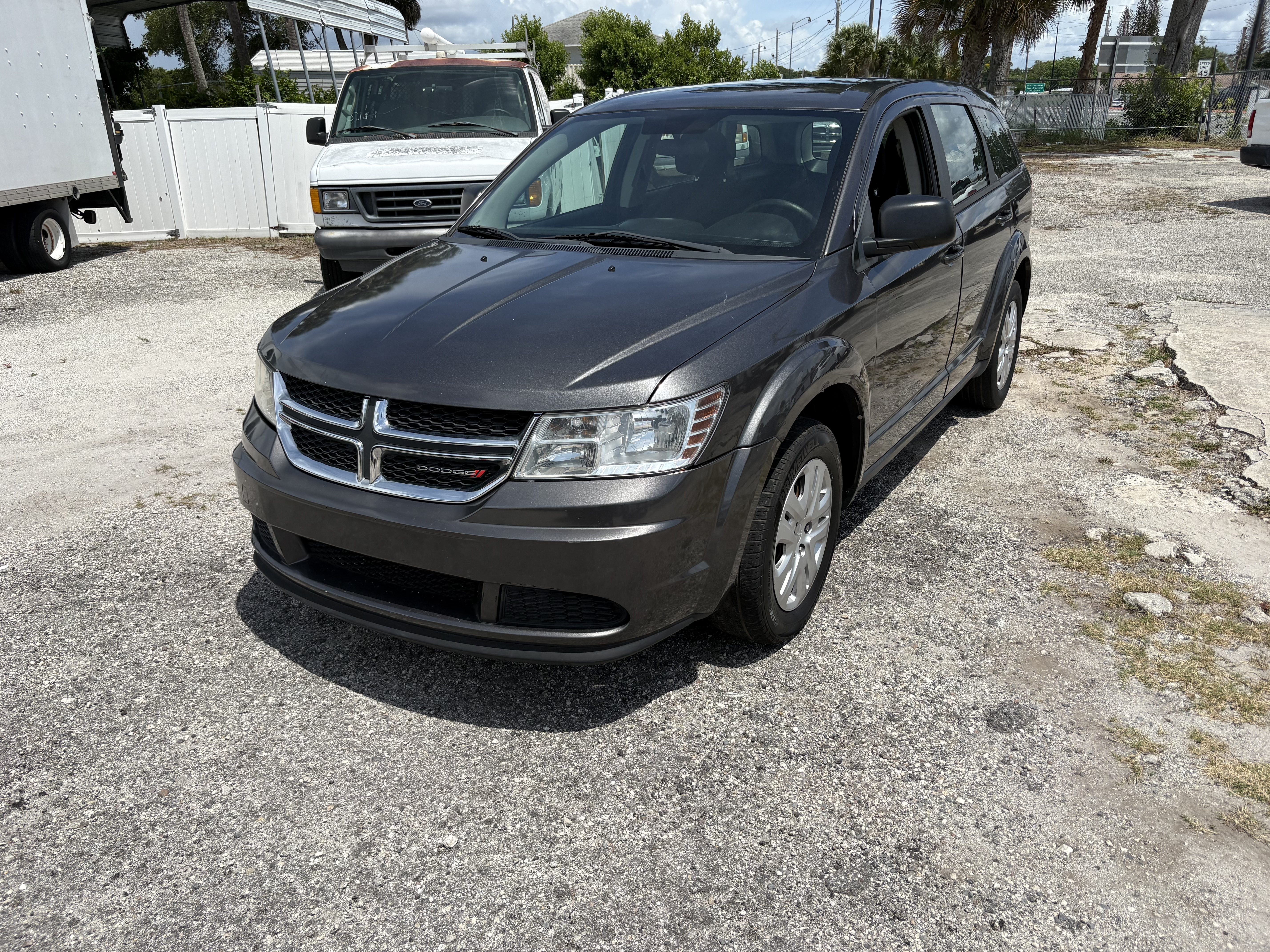 Used 2015 Dodge Journey FWD image 1