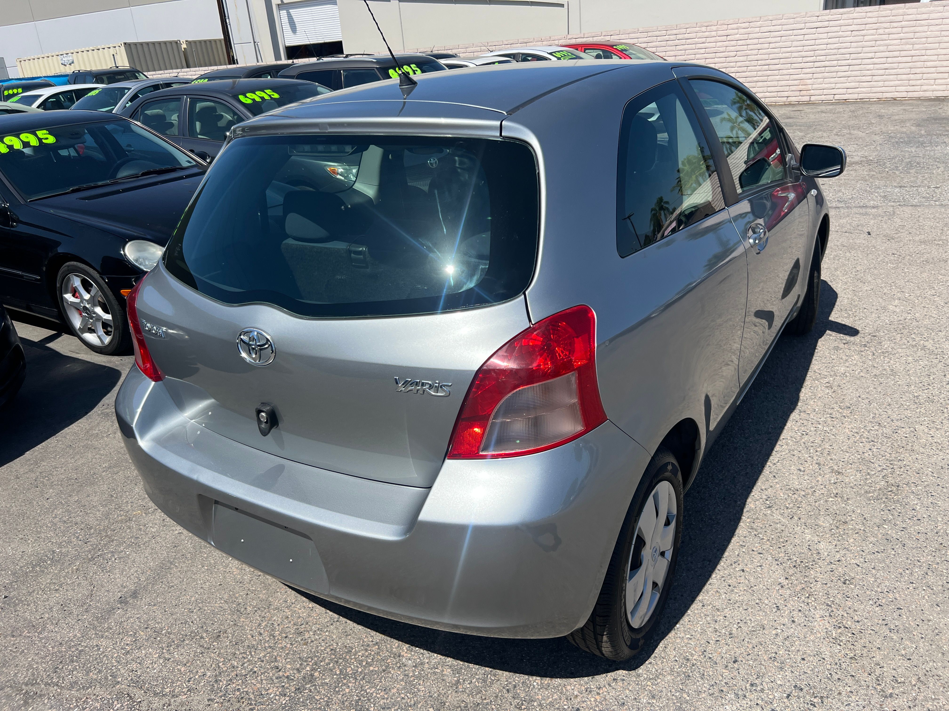 Used 2008 Toyota Yaris 2-Door Hatchback FWD image 5