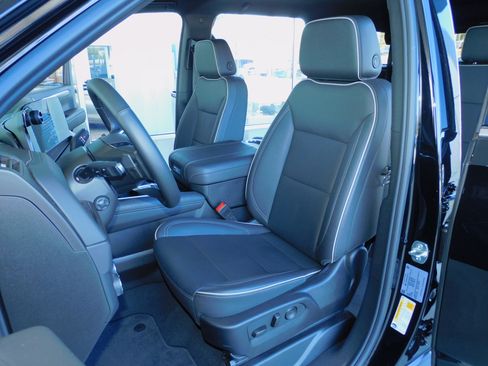 Used 2025 Chevrolet Tahoe Premier image 19