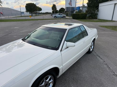 Used 2002 Cadillac Eldorado Collector's Edition FWD image 22