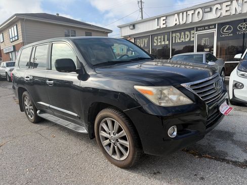 Used 2009 Lexus LX 570 image 5