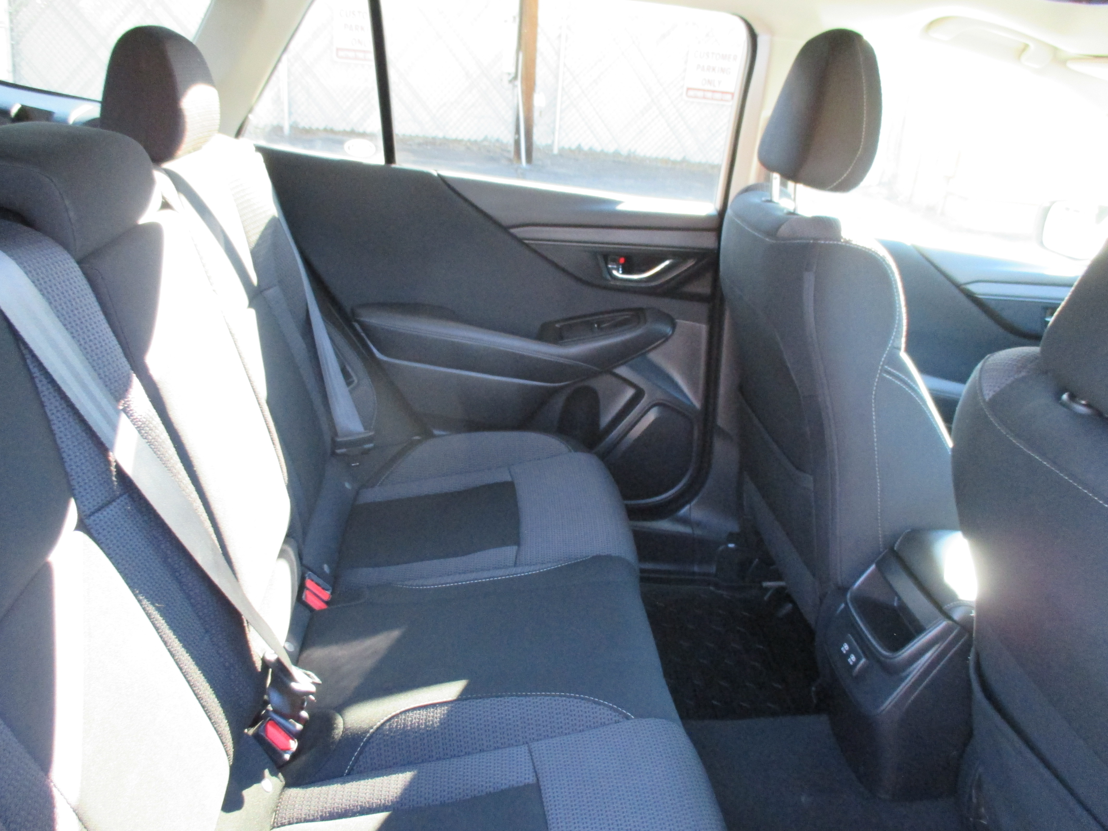 Used 2020 Subaru Outback Premium Wagon 4D AWD/4WD image 17