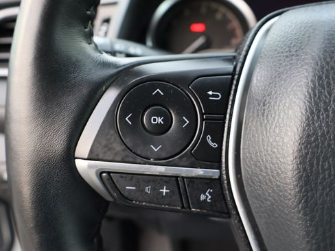 Used 2023 Toyota Camry XLE image 24