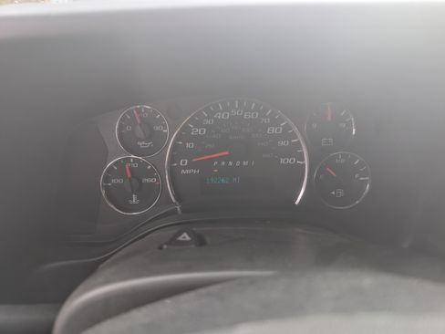 Used 2015 Chevrolet Express 3500 image 10