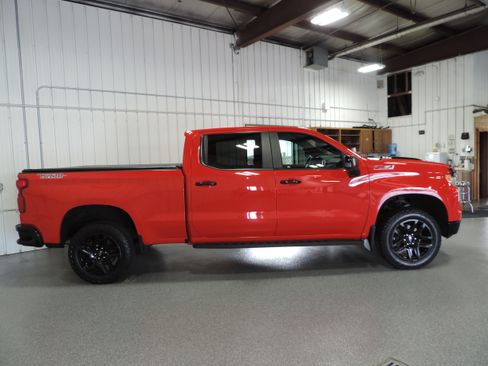 Used 2022 Chevrolet Silverado 1500 4x4 Crew Cab LT Trail Boss image 11