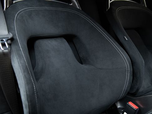 Used 2021 Ford GT Carbon Series RWD image 38
