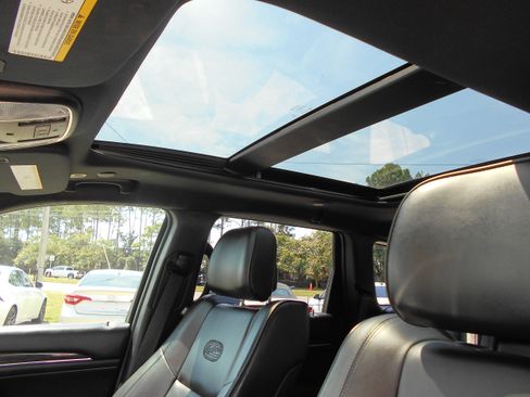 Used 2018 Jeep Grand Cherokee Overland image 10