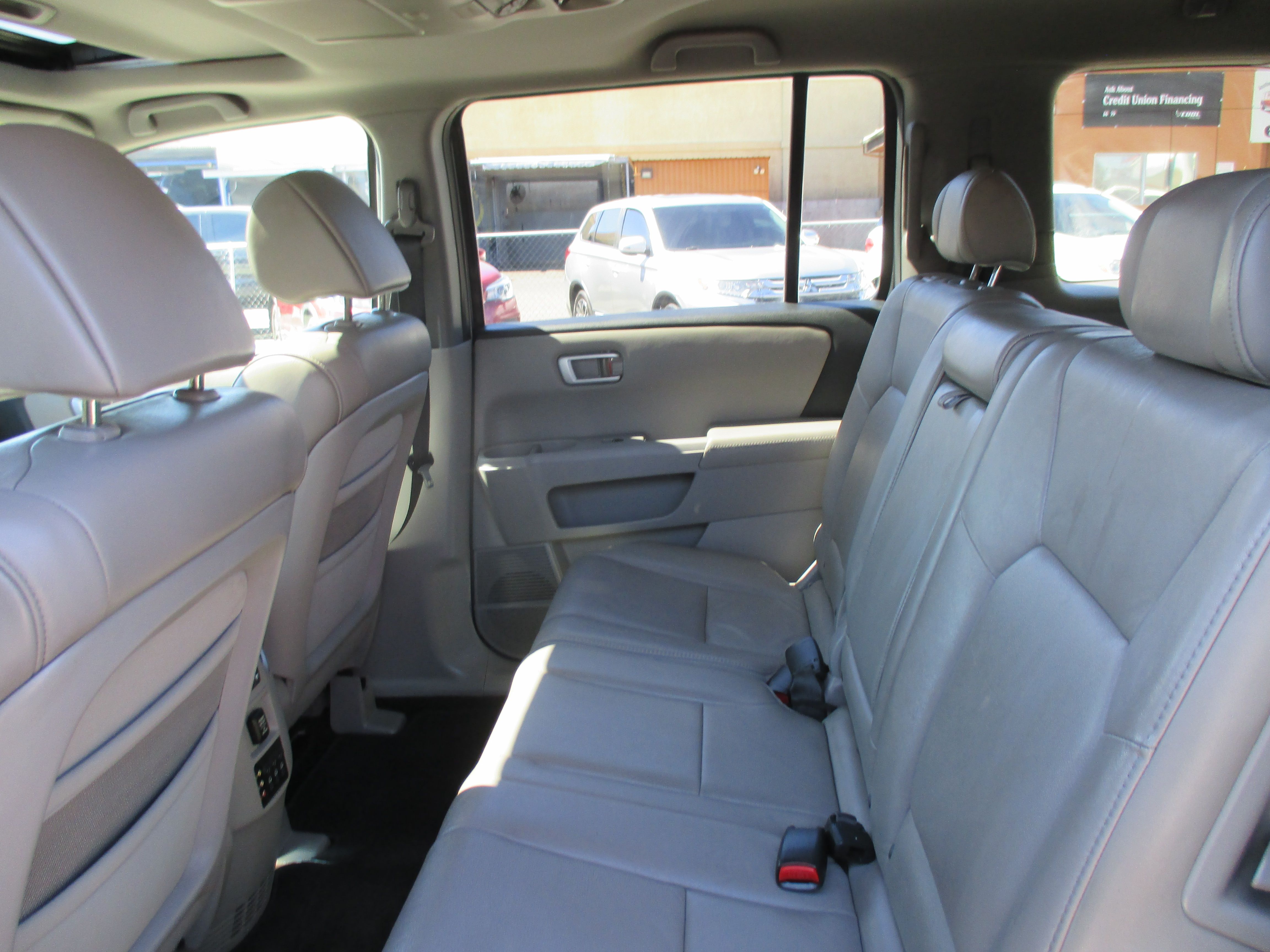 Used 2010 Honda Pilot 4WD EX-L w/ RES image 5