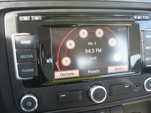 Used 2011 Volkswagen Jetta 2.5 SE image 11