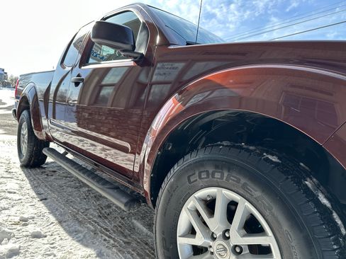Used 2017 Nissan Frontier SV image 10