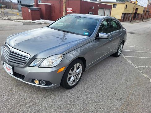 Used 2011 Mercedes-Benz E 350 Sport image 4