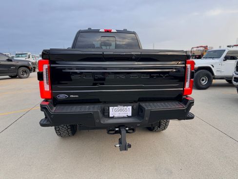 Used 2026 Ford F250 Platinum image 9