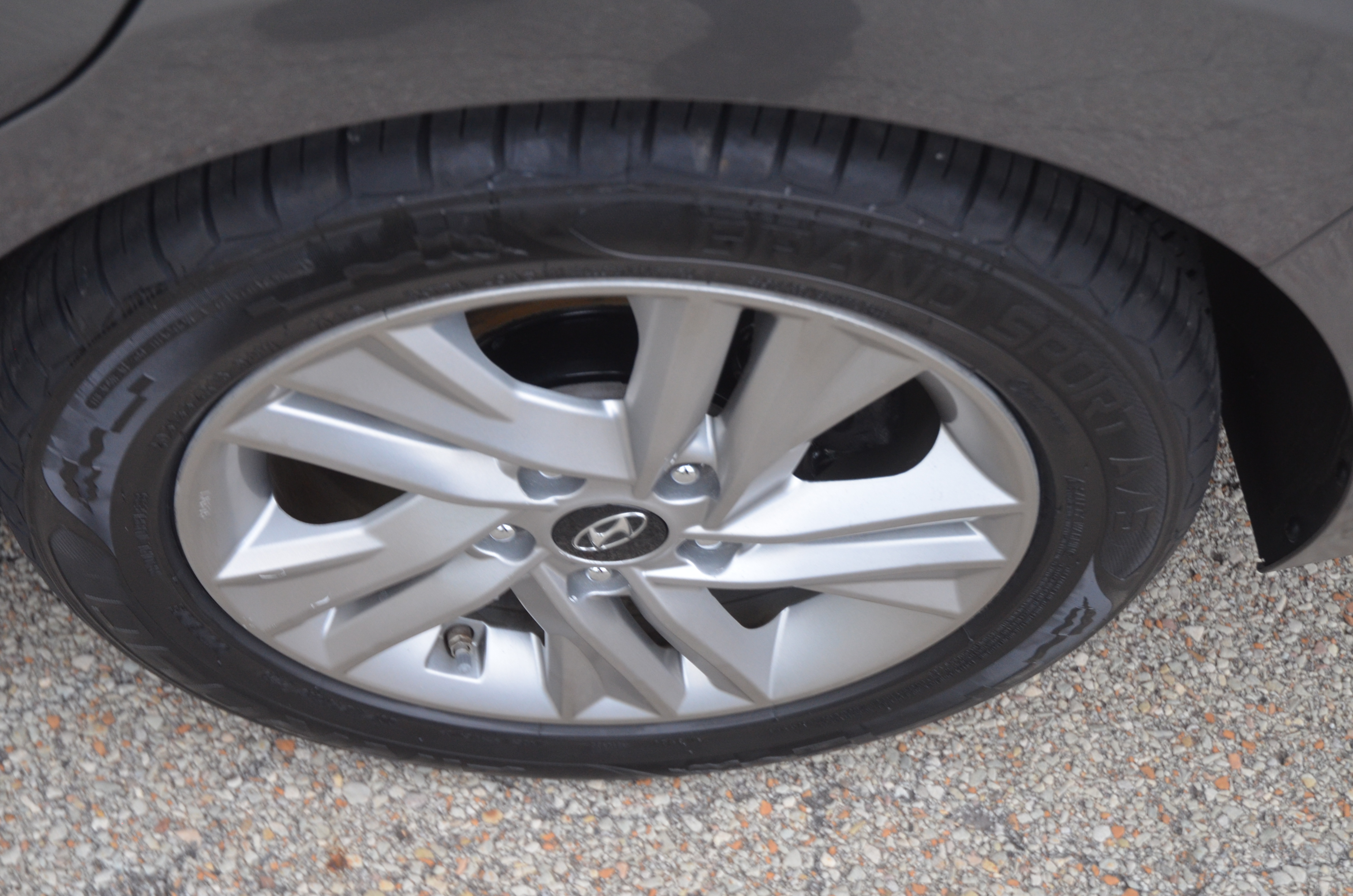 Used 2020 Hyundai Elantra SEL FWD image 19