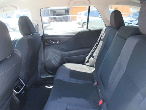 Used 2024 Subaru Outback Premium AWD/4WD image 16
