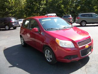 Used 2009 Chevrolet Aveo5 LT image 1