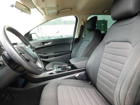 Used 2016 Ford Edge SE image 12