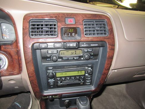 Used 2001 Toyota 4Runner 4WD Limited image 20