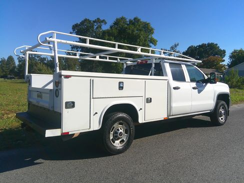 Used 2017 GMC Sierra 2500 Classic W/T image 18