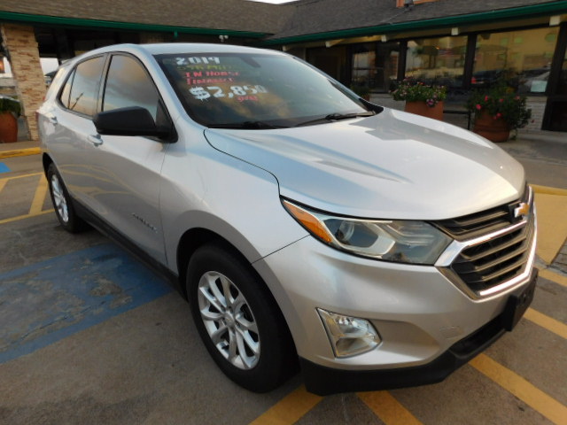 Used 2019 Chevrolet Equinox FWD LS image 1