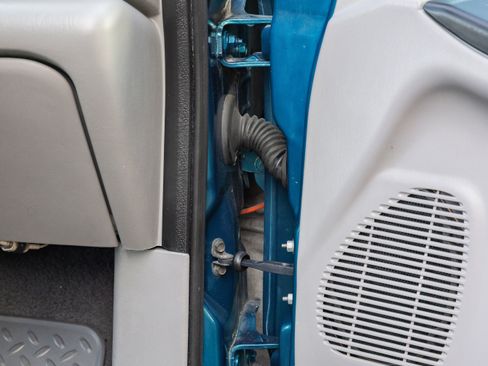 Used 2001 Ford F350 XLT image 46