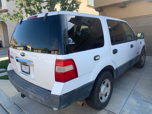 Used 2007 Ford Expedition XLT image 4