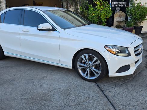 Used 2015 Mercedes-Benz C 300 Sport image 3