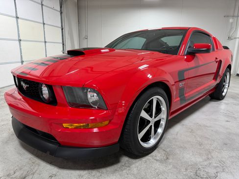 Used 2007 Ford Mustang GT Deluxe RWD image 11
