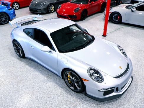 Used 2016 Porsche 911 GT3 image 6