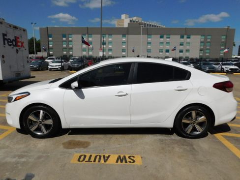 Used 2018 Kia Forte LX image 5