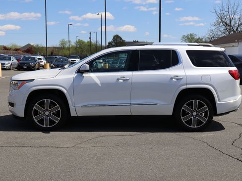 Used 2019 GMC Acadia Denali image 5