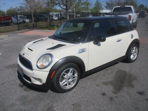 Used 2007 MINI Cooper S image 2