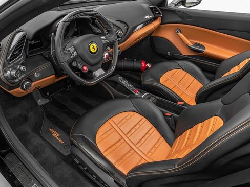 Used 2017 Ferrari 488 Spider image 6