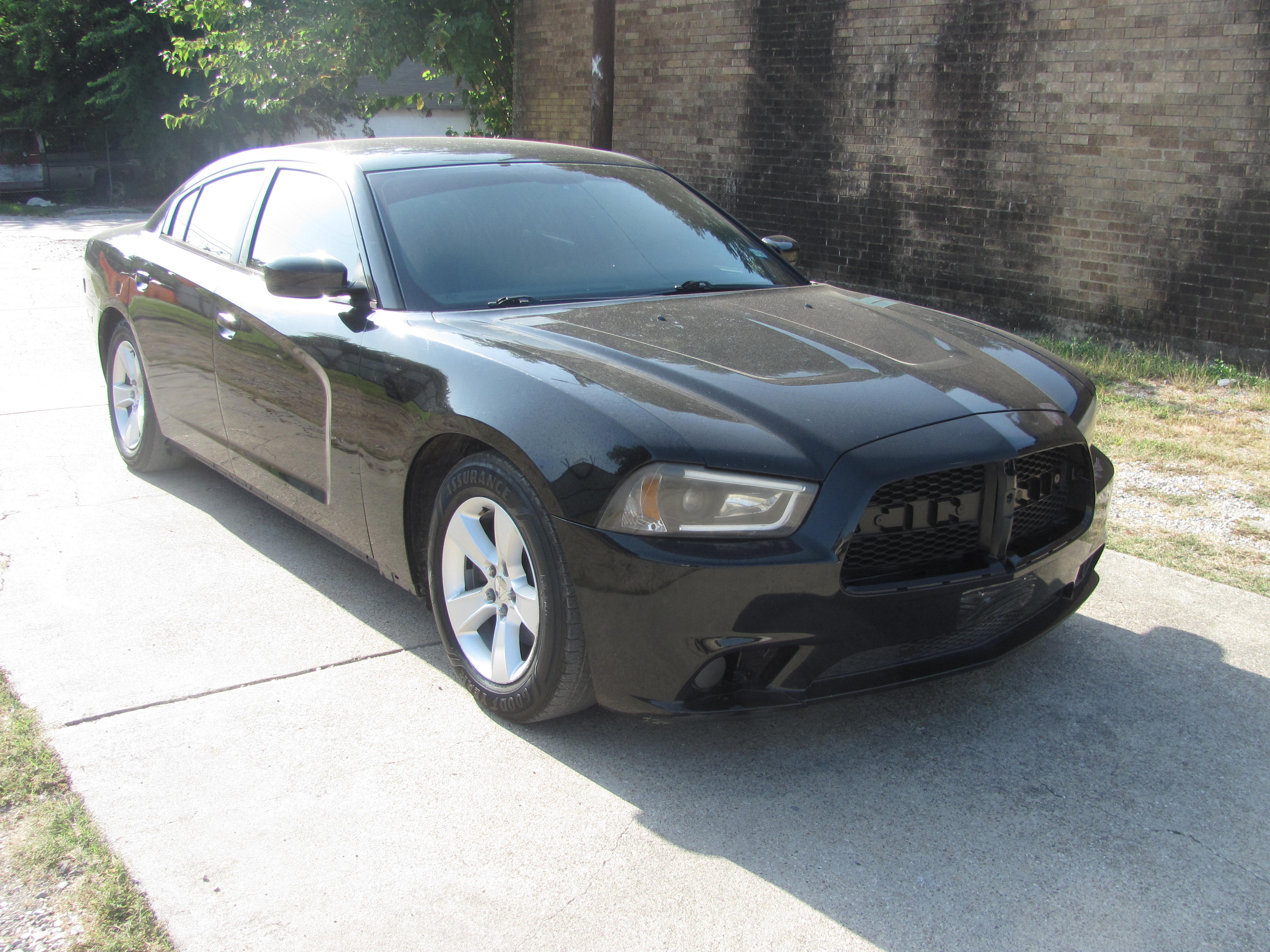 Used 2014 Dodge Charger SE RWD image 2