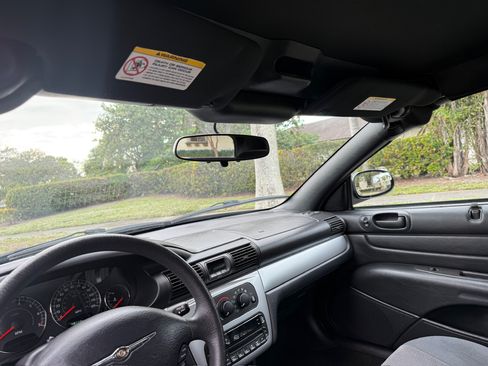 Used 2005 Chrysler Sebring Touring image 67