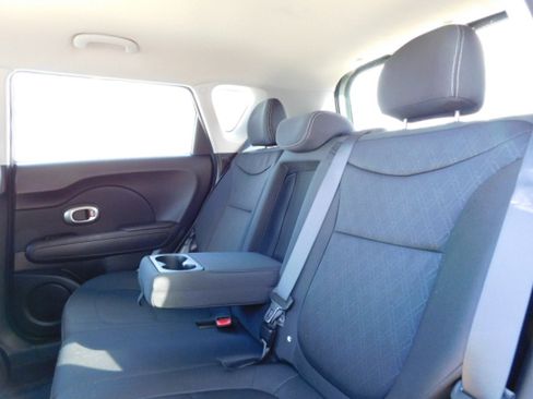 Used 2014 Kia Soul image 18