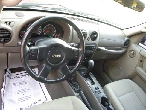 Used 2006 Jeep Liberty Sport image 21