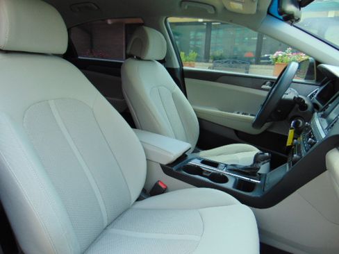 Used 2016 Hyundai Sonata SE image 24