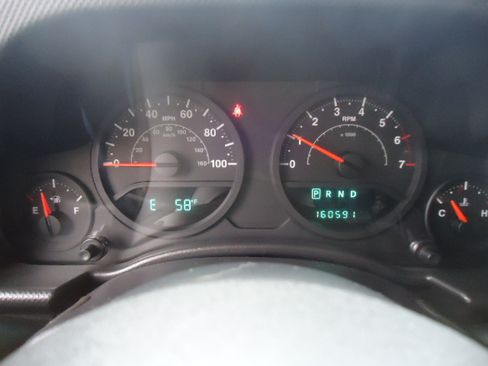 Used 2008 Jeep Wrangler X image 14