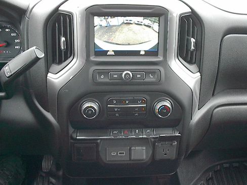 Used 2022 Chevrolet Silverado 2500 W/T AWD/4WD image 18