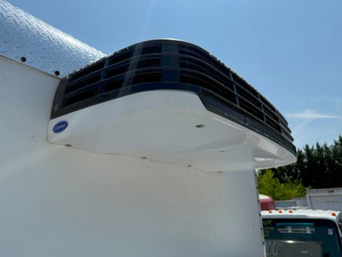 Used 2015 Ford E-350 and Econoline 350 image 8