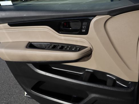 Used 2023 Honda Odyssey Touring image 20