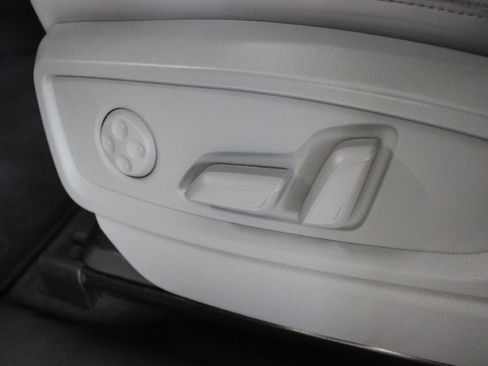 Used 2023 Audi Q5 2.0T Premium image 31