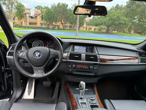 Used 2011 BMW X5 xDrive50i image 24